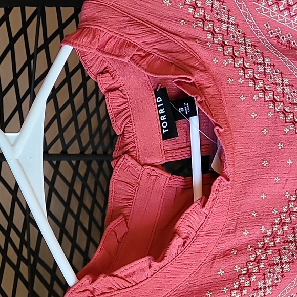 Embroidered baby doll style top - Picture 5 of 6